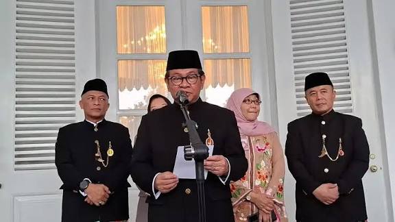 Tegas, Mas Pram Teken Pergub Larangan Perdagangan Daging Anjing dan Kucing di Jakarta