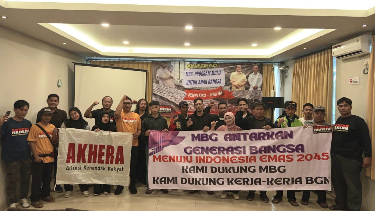 Lawan Framing Negatif terhadap Program MBG, AKHERA Sebar Spanduk Dukung Program MBG